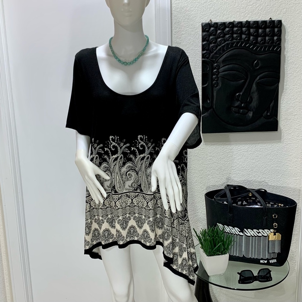 NWT Rose+Olive Woman’s  Top Size 3X